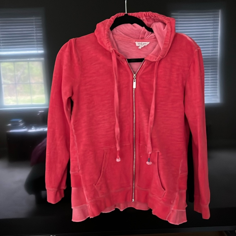 Nice zippered sweatshirt. Original design .